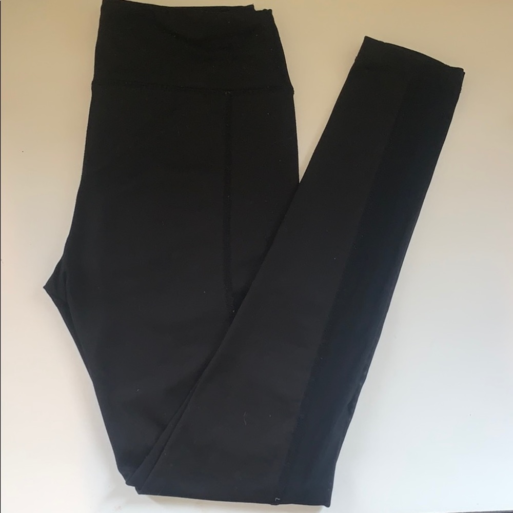 Leggings with mesh detail